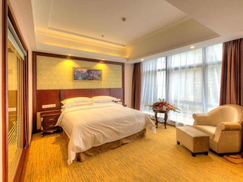โรงแรมเวียนนา เซี่ยงไฮ้ ซงเจียง แฮปปี้ แวลเลย์ Songjiang ภายนอก รูปภาพ
